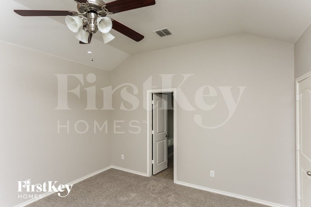 6532 Chalk River Dr - Photo 6 of 16