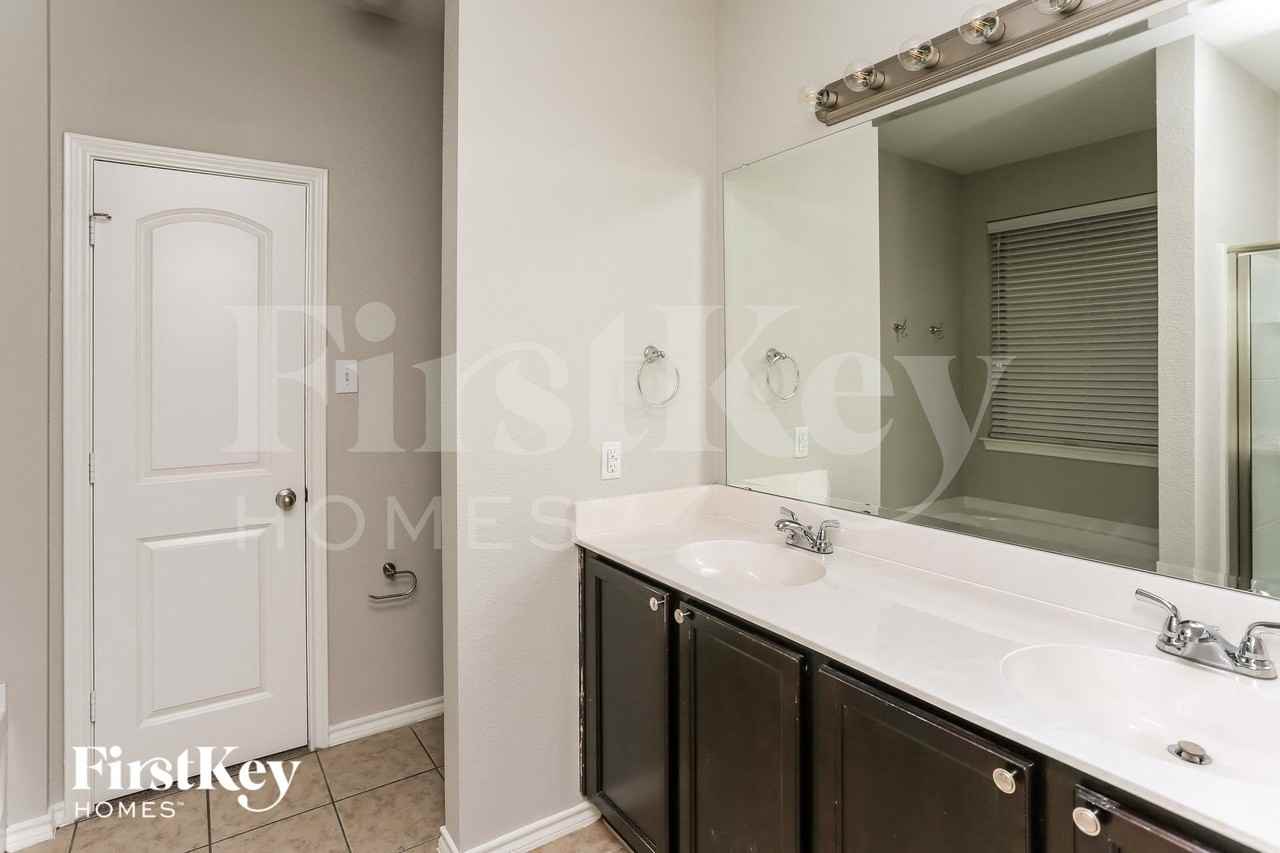 6532 Chalk River Dr - Photo 7 of 16