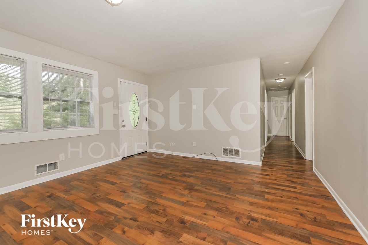 8507 Avalon Dr - Photo 3 of 16