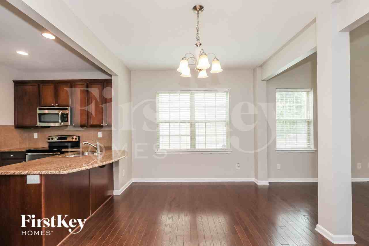 11214 Amherst Glen Dr - Photo 5 of 15