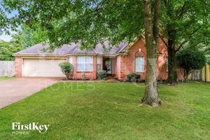 featured image of 4180 Laurel Trce
