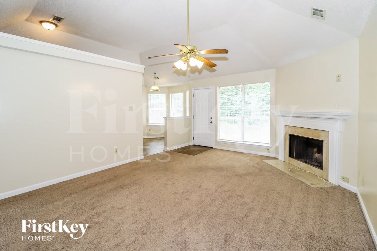 4180 Laurel Trce - Photo 4 of 14