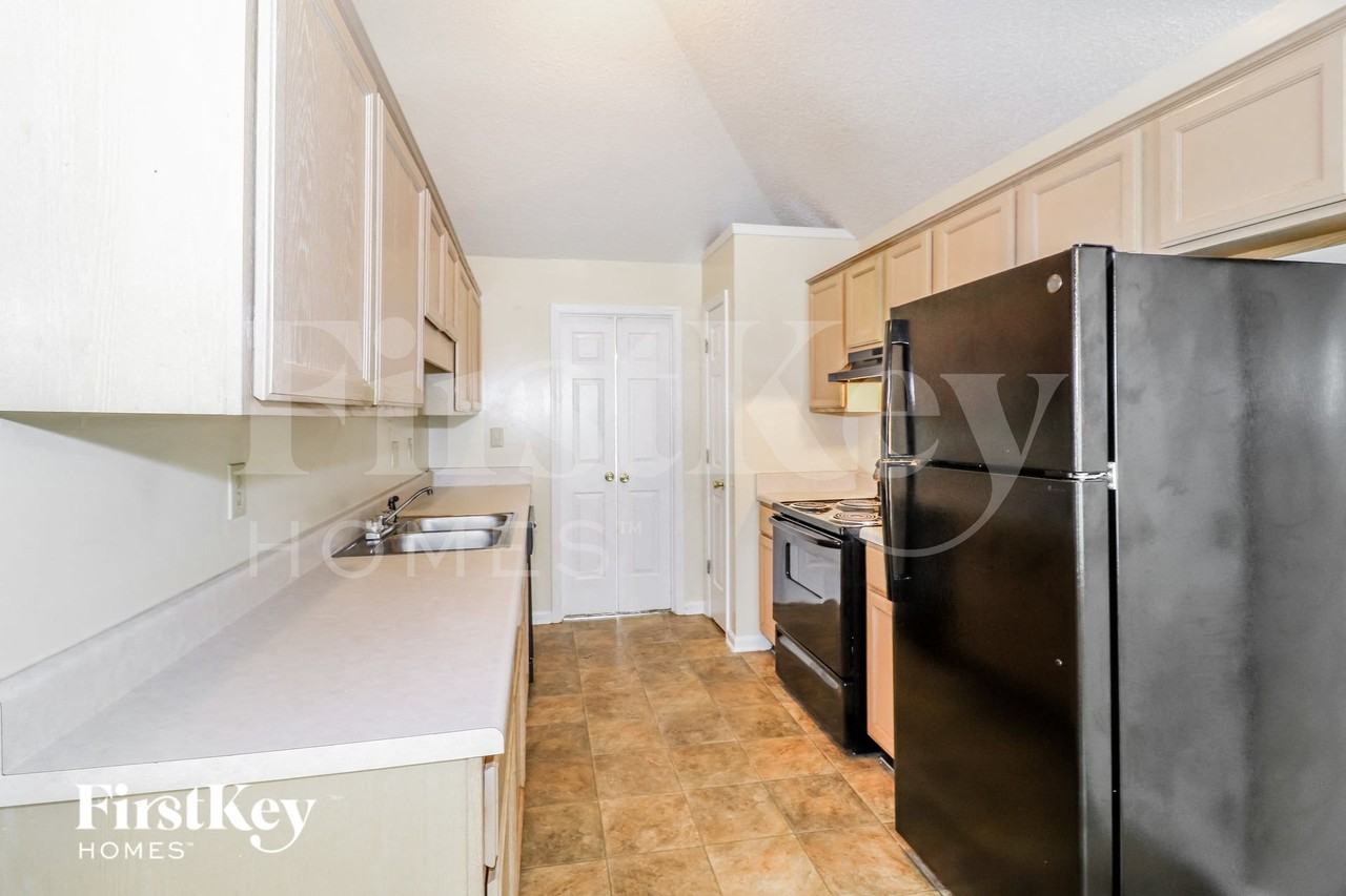 4180 Laurel Trce - Photo 6 of 14