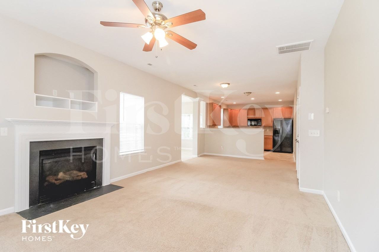 3739 Village Springs Dr - Photo 4 of 15