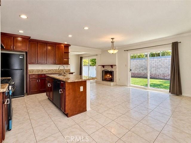 18410 Grevillea Ave - Photo 4 of 8
