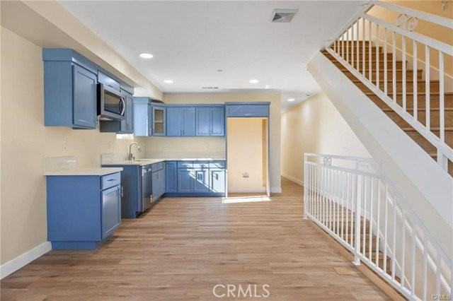 10940 S Osage Ave - Photo 4 of 6