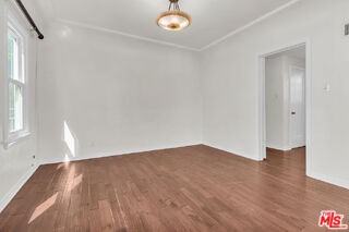 8349 W 4th St - Photo 6 of 8