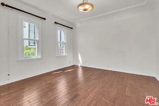 8349 W 4th St - Photo 7 of 8