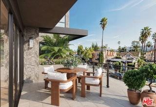 1245 N Formosa Ave #A - Photo 5 of 8