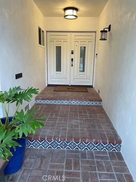 7403 Alverstone Ave - Photo 2 of 8