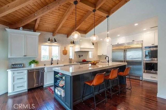 7403 Alverstone Ave - Photo 4 of 8