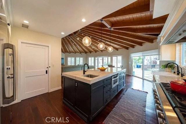 7403 Alverstone Ave - Photo 7 of 8