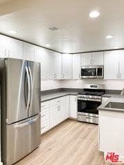 1249 23rd St #A - Photo 5 of 8