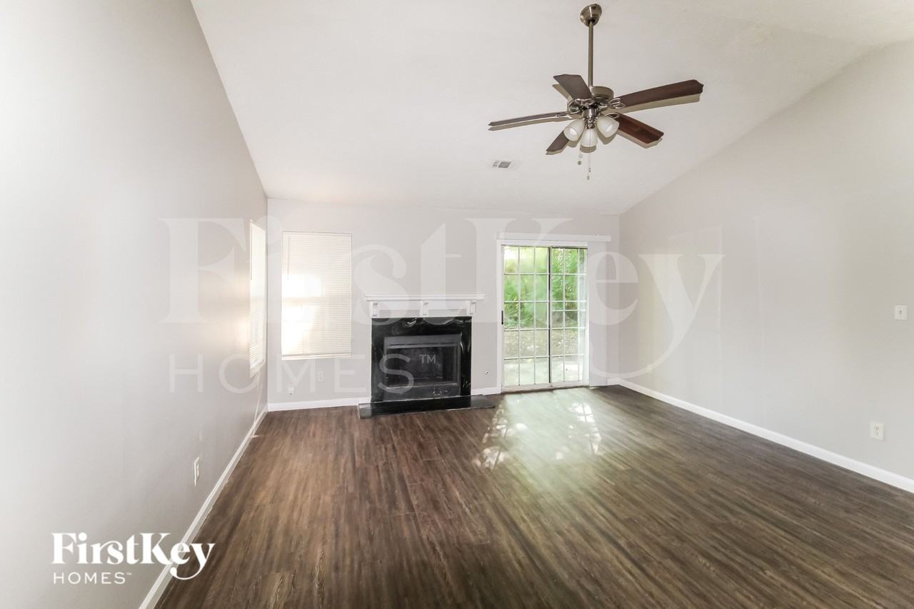 2308 Wingfoot Pl - Photo 2 of 16