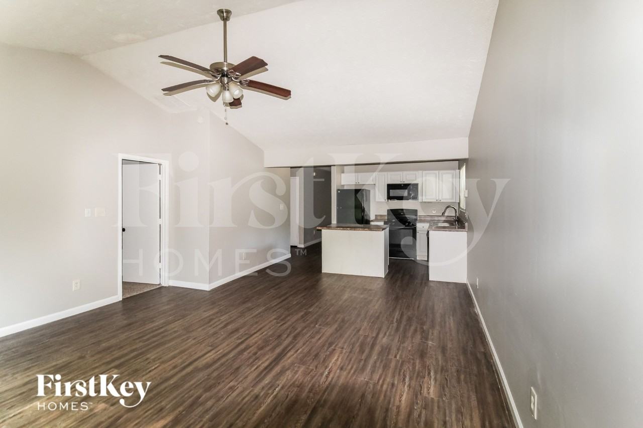 2308 Wingfoot Pl - Photo 3 of 16