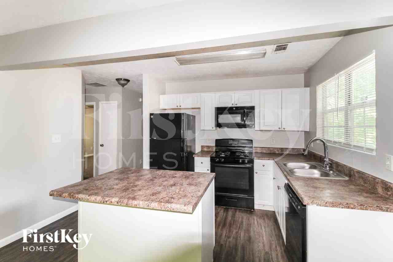 2308 Wingfoot Pl - Photo 4 of 16