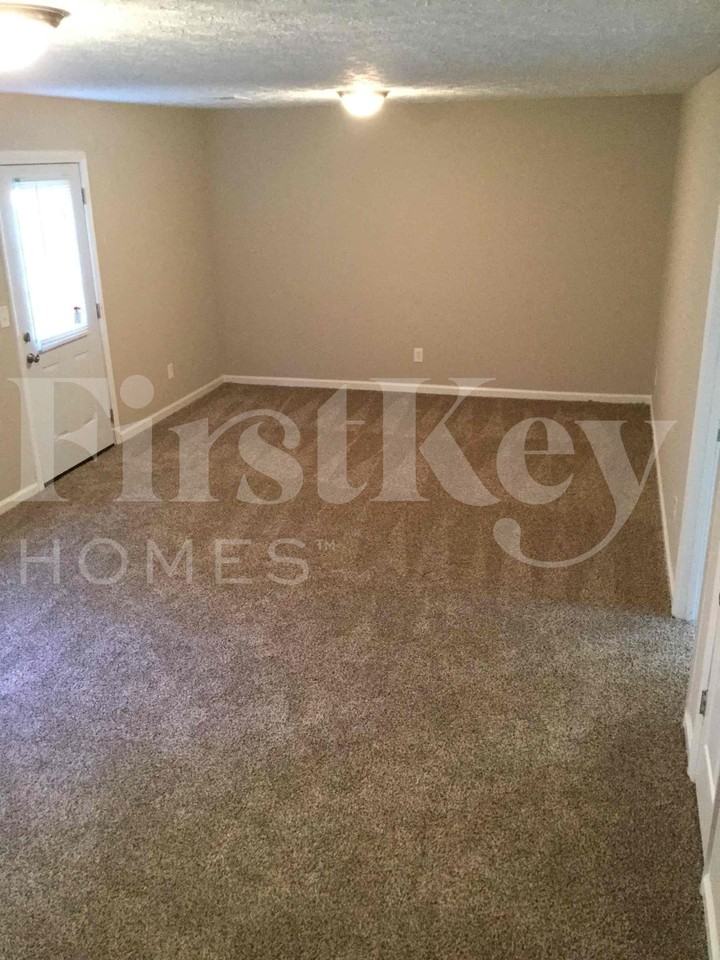 1378 Briar Ridge Ct - Photo 3 of 12