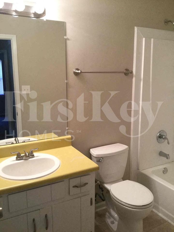 1378 Briar Ridge Ct - Photo 4 of 12