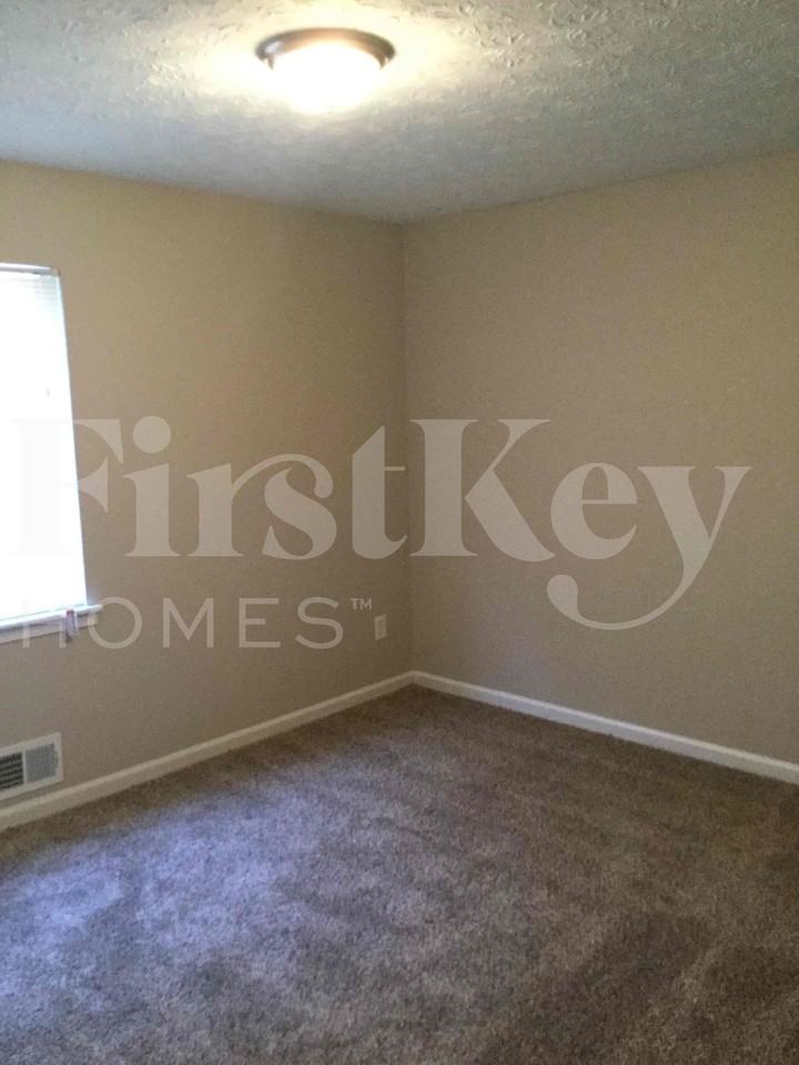 1378 Briar Ridge Ct - Photo 7 of 12