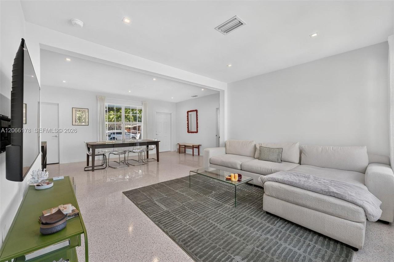 7516 Mutiny Ave - Photo 4 of 8