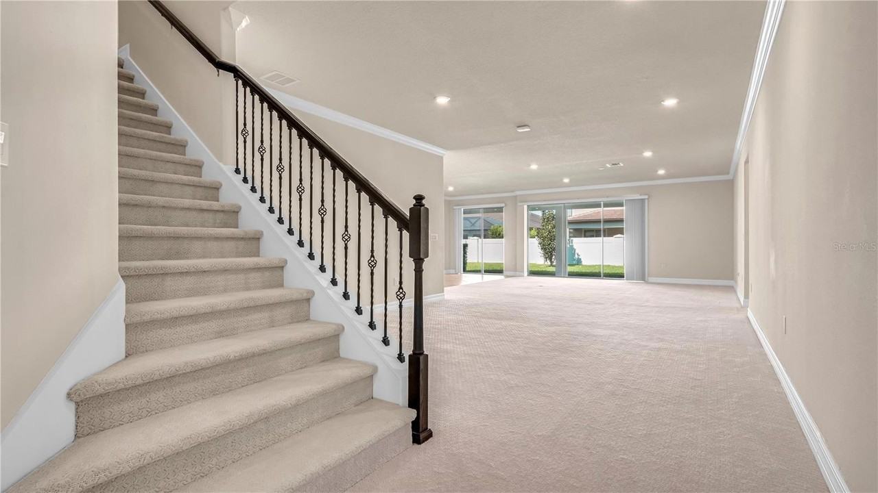 9212 Hanging Vine Ct #1 - Photo 4 of 42
