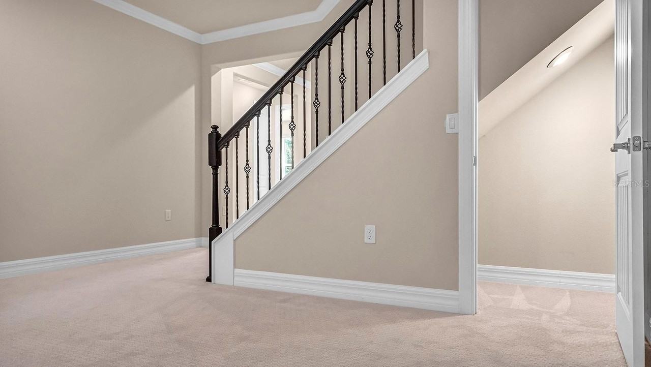 9212 Hanging Vine Ct #1 - Photo 5 of 42