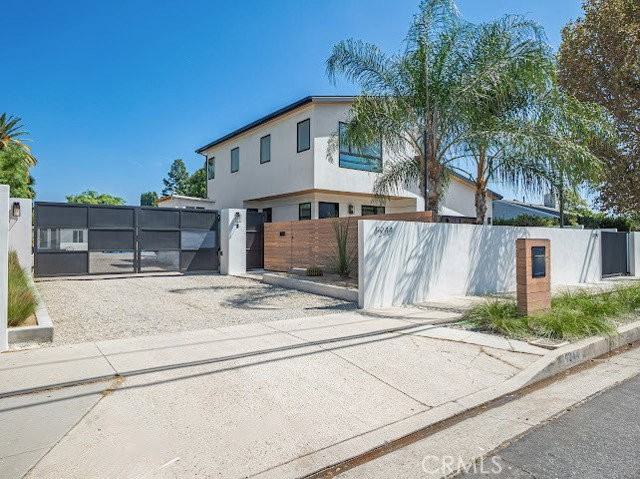 9242 Lemona Ave - Photo 2 of 6