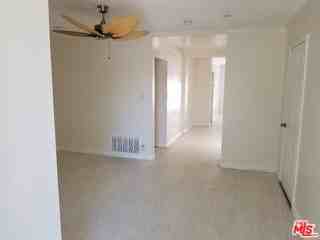 11059 Califa St - Photo 4 of 8