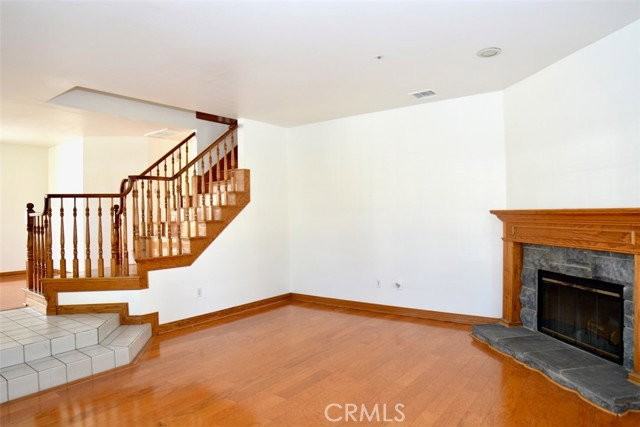 748 W Naomi Ave #A - Photo 3 of 8