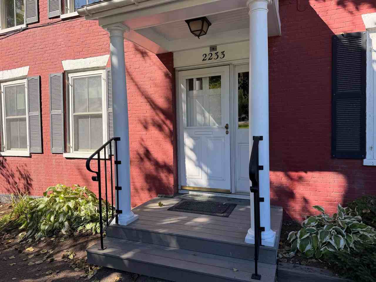 2233 Pucker St - Photo 2 of 6