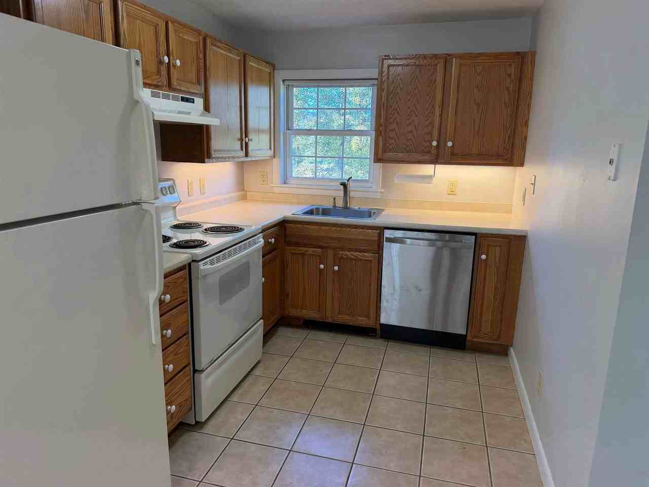 2233 Pucker St - Photo 4 of 6