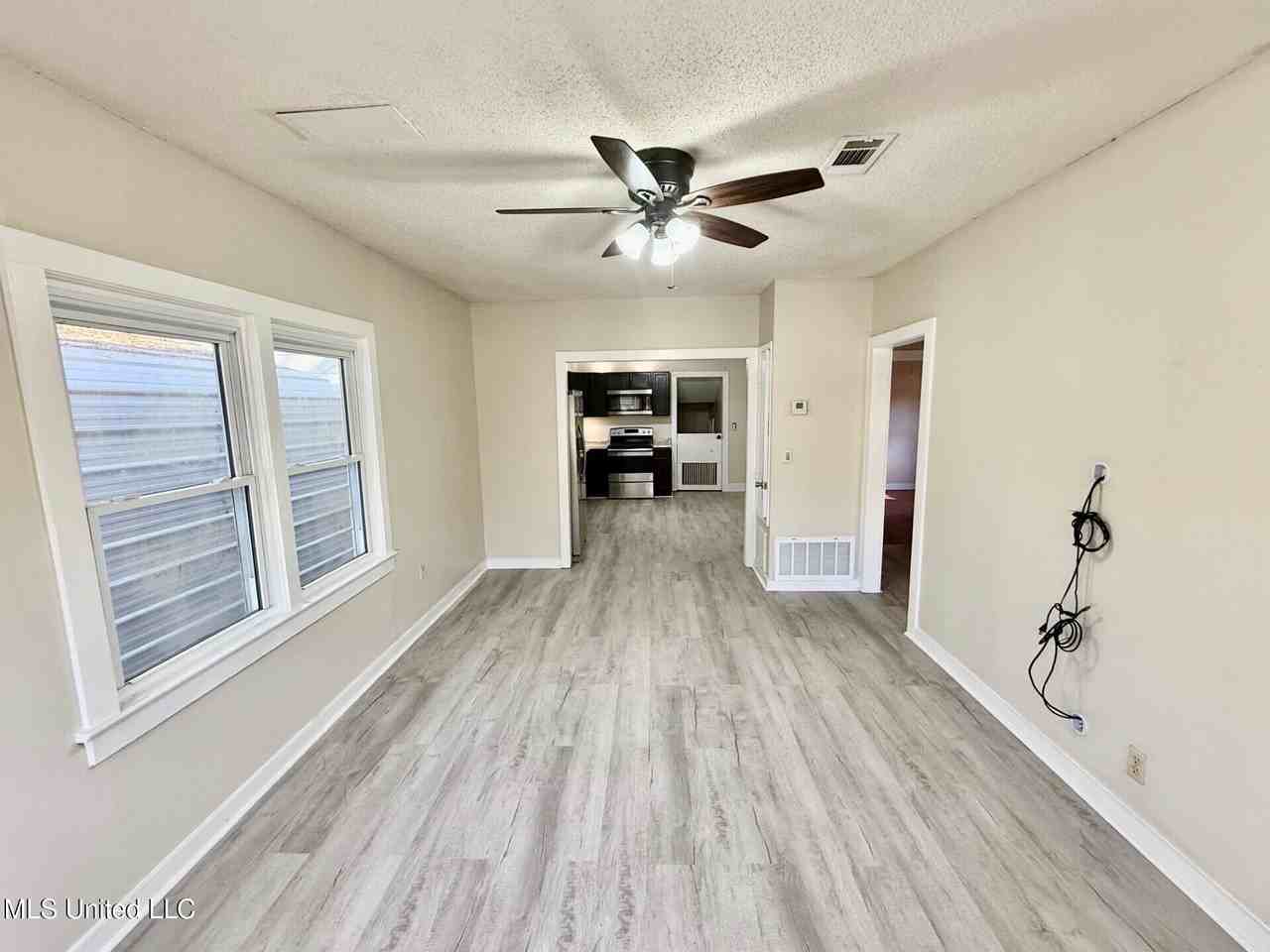 13651 E Wortham Rd - Photo 5 of 28