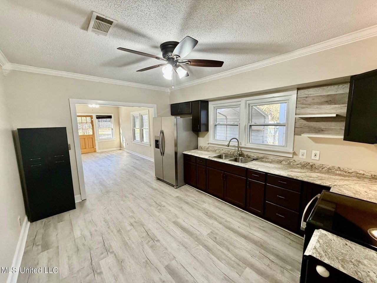 13651 E Wortham Rd - Photo 7 of 28