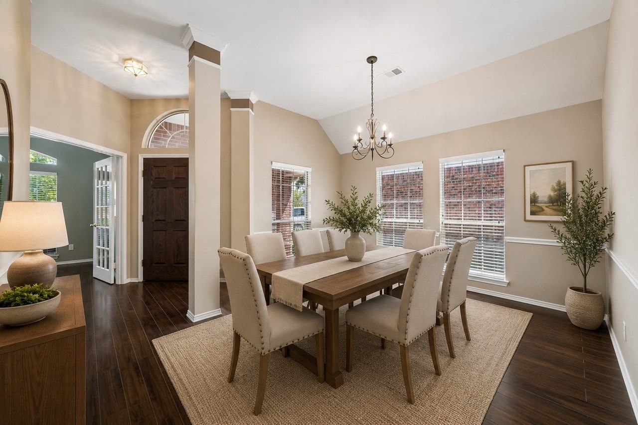 3118 Valley Ct - Photo 4 of 38