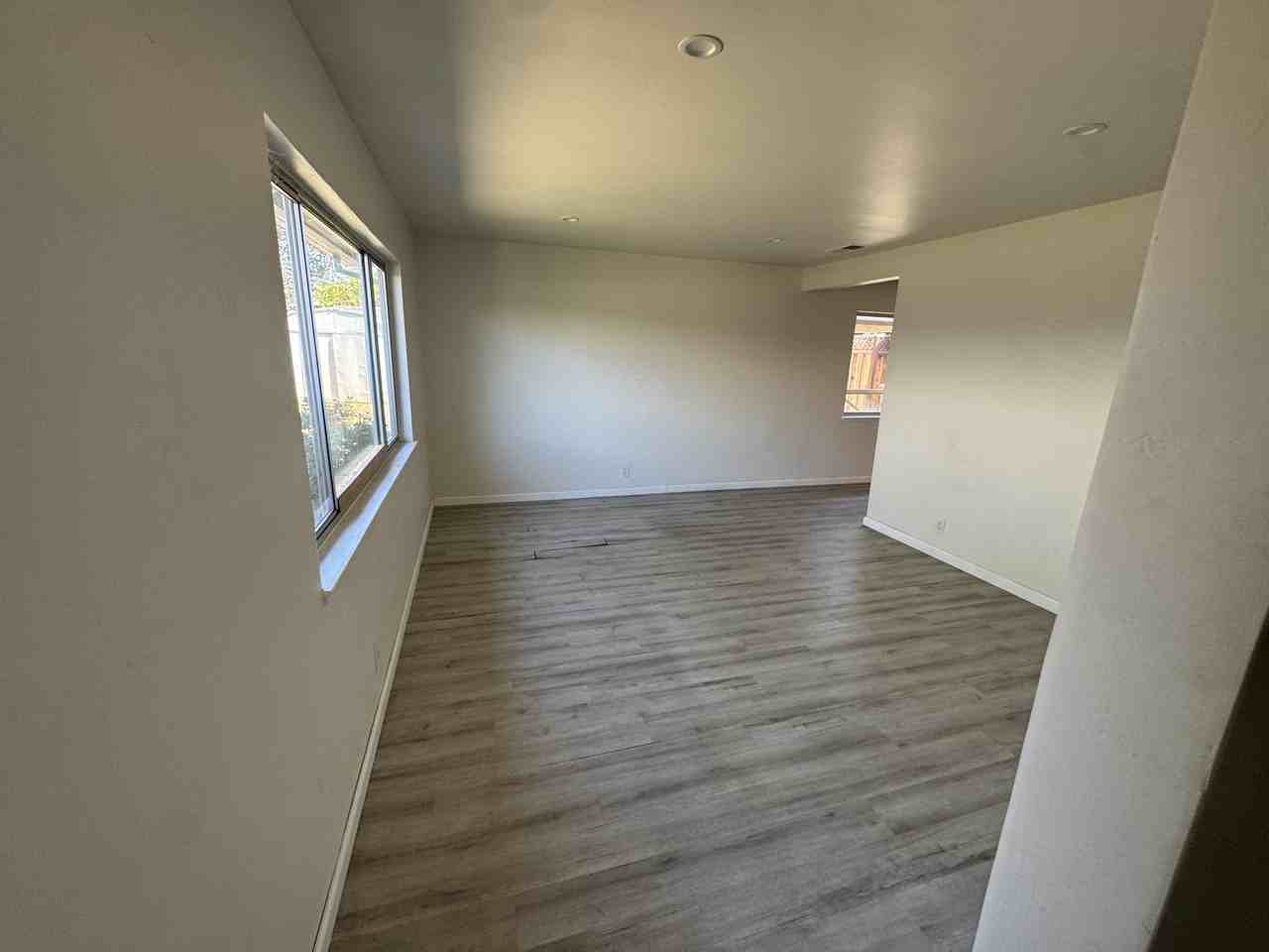 572 N 17th St #572 - Photo 5 of 18