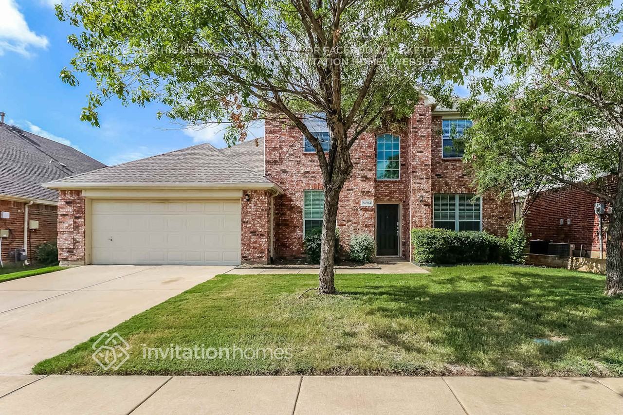 5204 Selago Dr - Photo 2 of 21