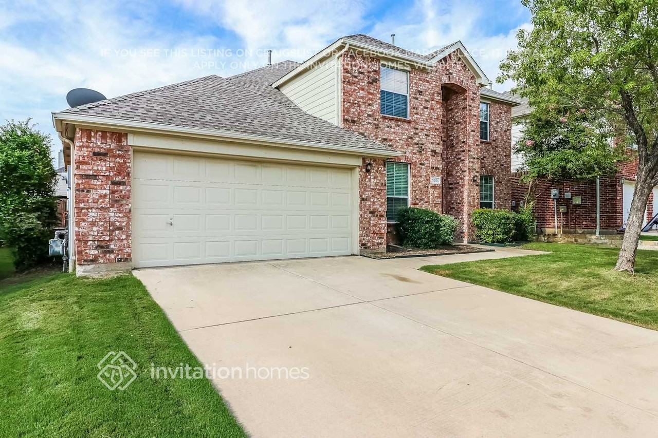 5204 Selago Dr - Photo 3 of 21