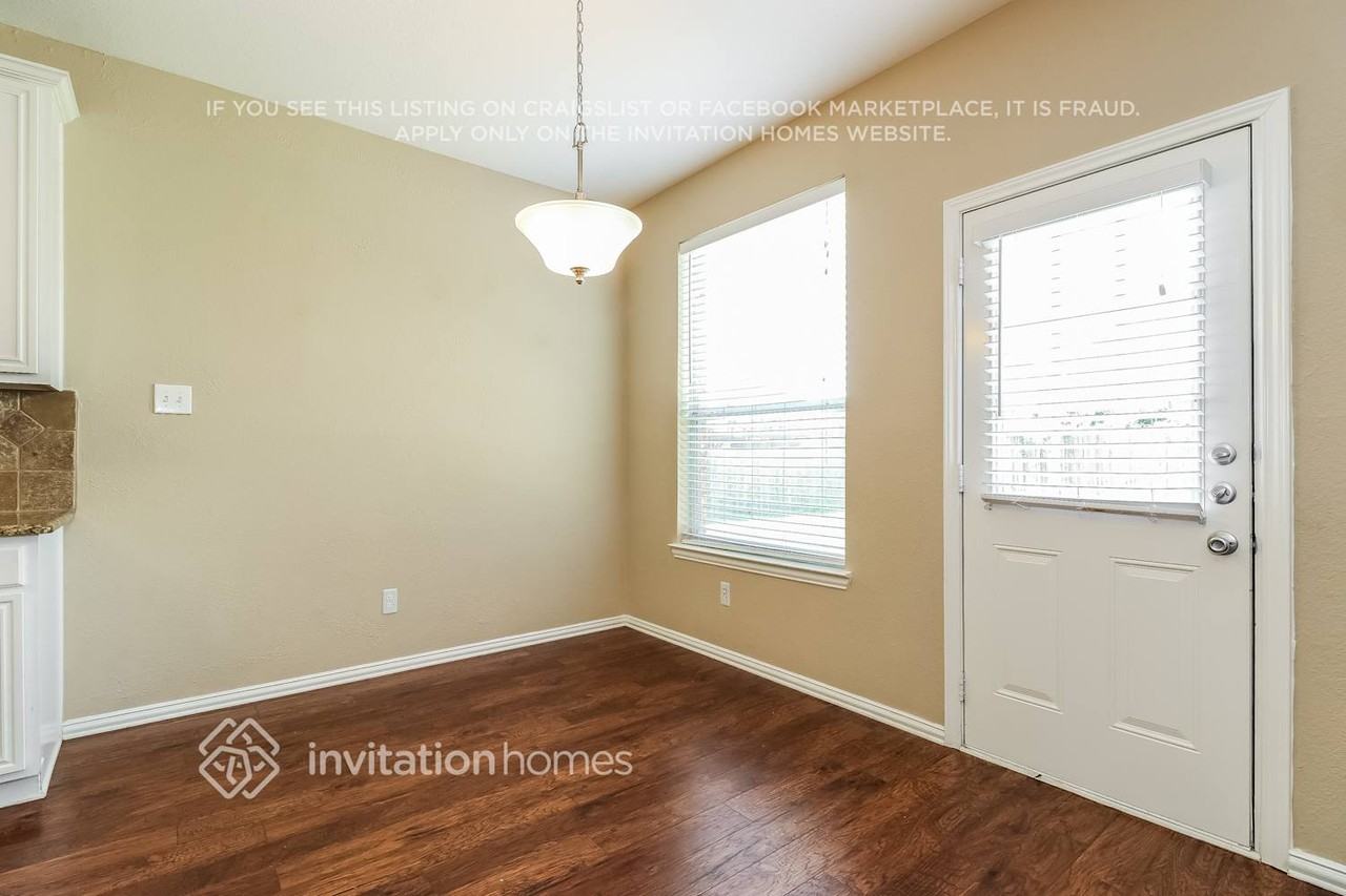 5204 Selago Dr - Photo 7 of 21