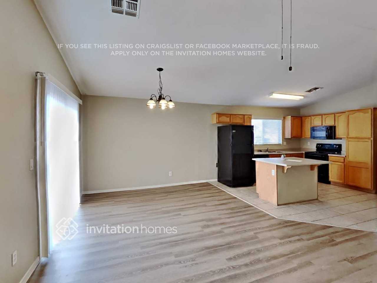 8182 N 88th Ln - Photo 7 of 19