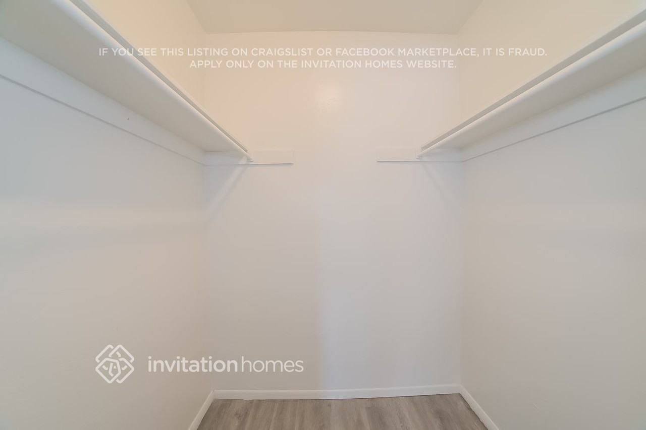 4823 S Roberts Rd - Photo 7 of 15