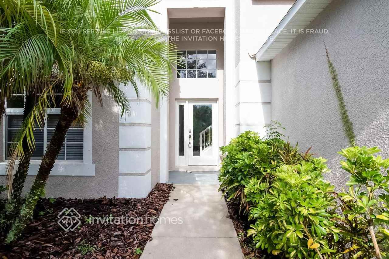 8918 Founders Cir - Photo 3 of 19