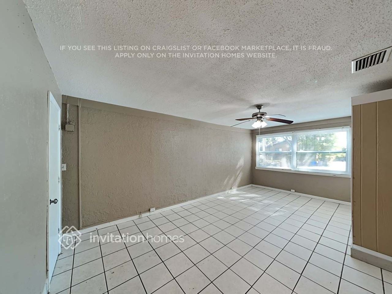 8086 52nd Ln N - Photo 4 of 18