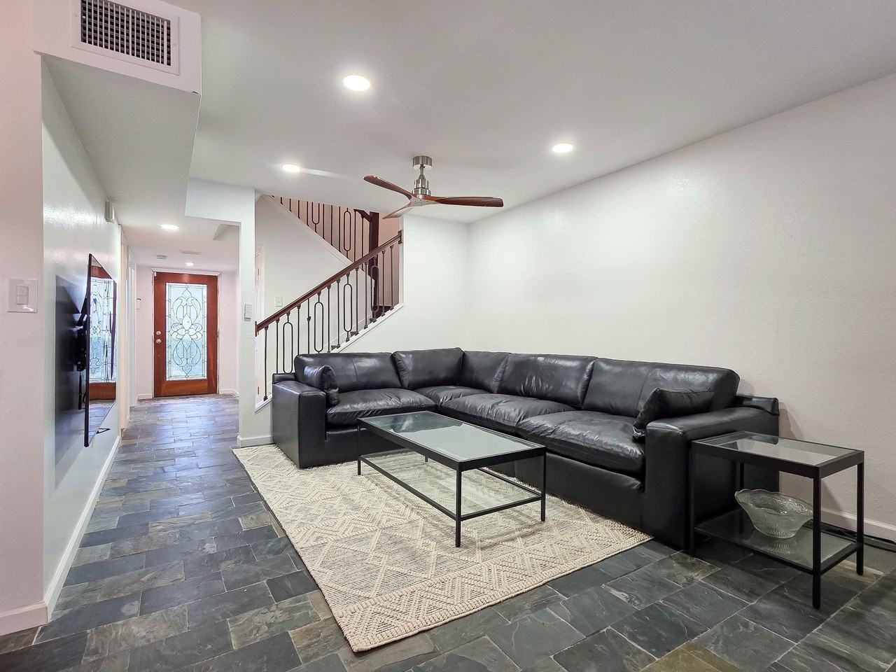 1651 Cape Hope Ave Ne #1 - Photo 4 of 50