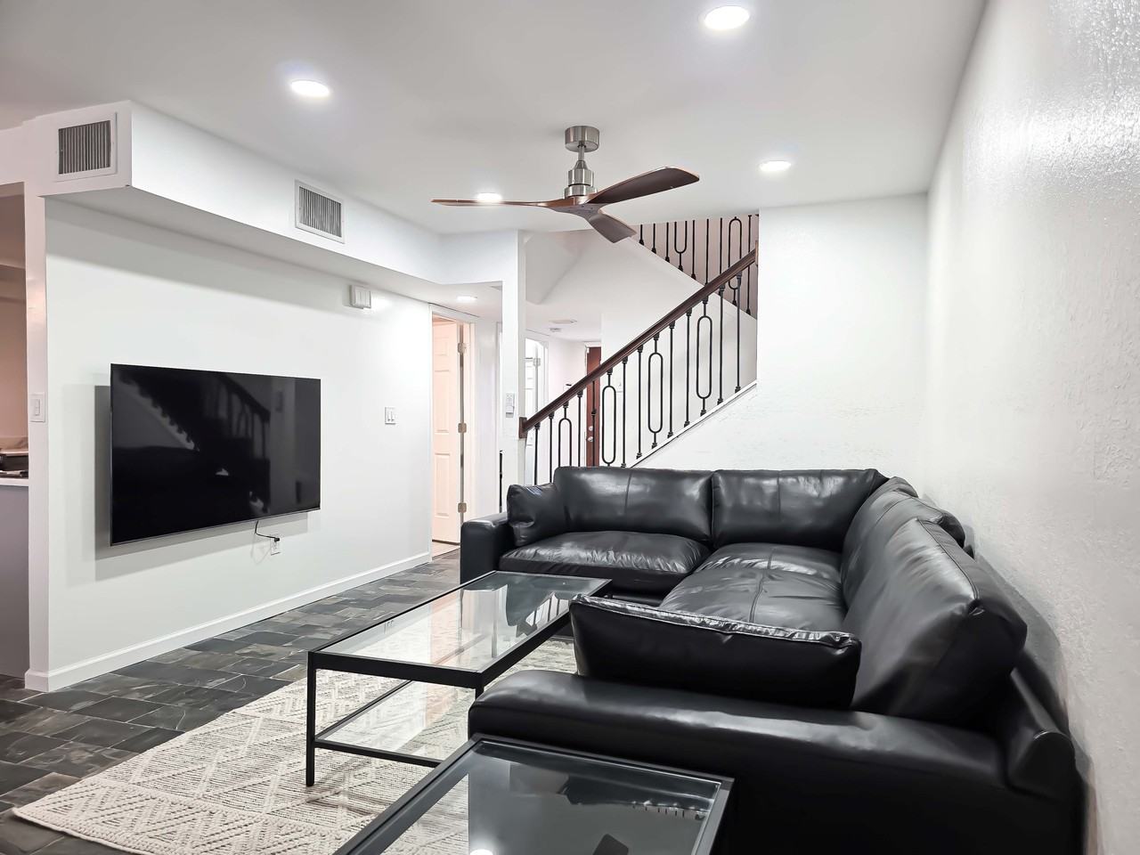 1651 Cape Hope Ave Ne #1 - Photo 5 of 50