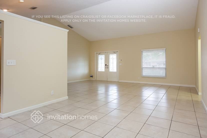 7425 Sw 12th Ct - Photo 4 of 20
