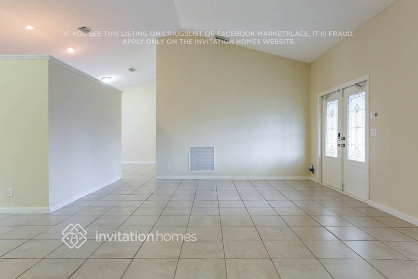 7425 Sw 12th Ct - Photo 5 of 20