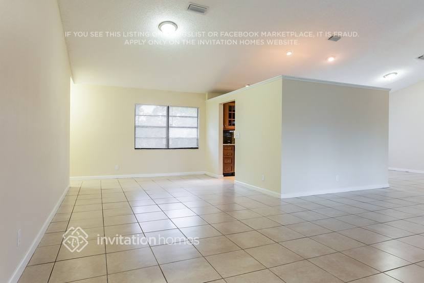 7425 Sw 12th Ct - Photo 7 of 20
