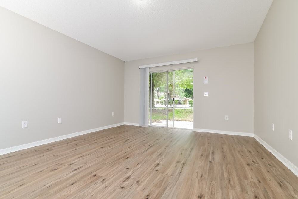 1608 Sterns Dr - Photo 5 of 16