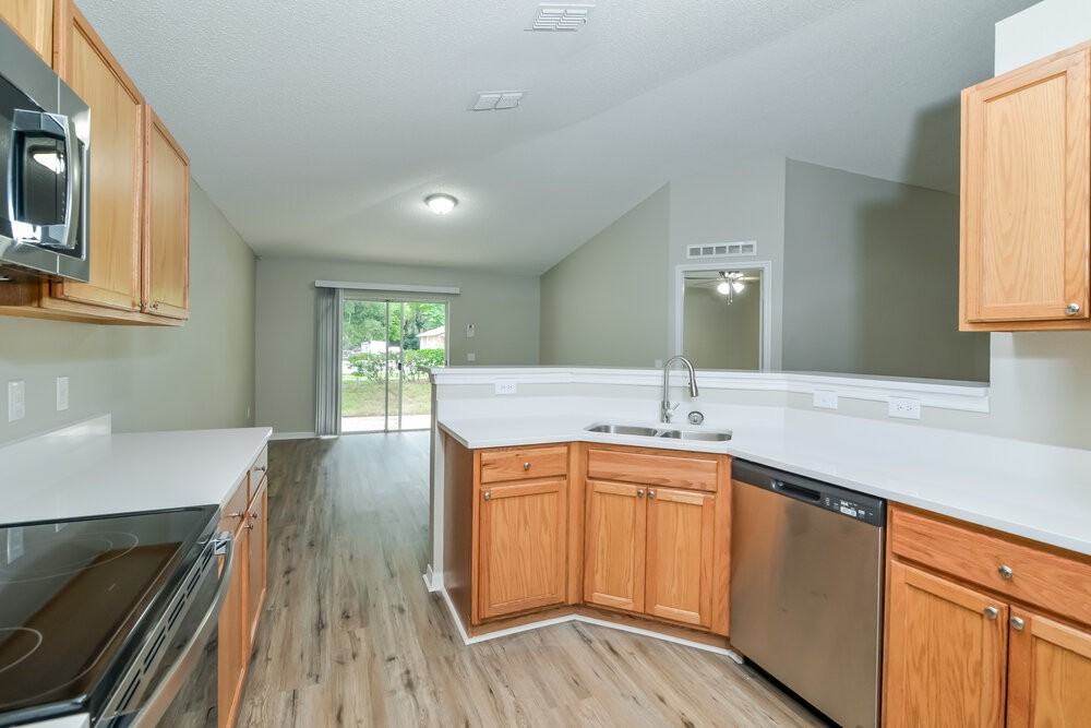 1608 Sterns Dr - Photo 6 of 16