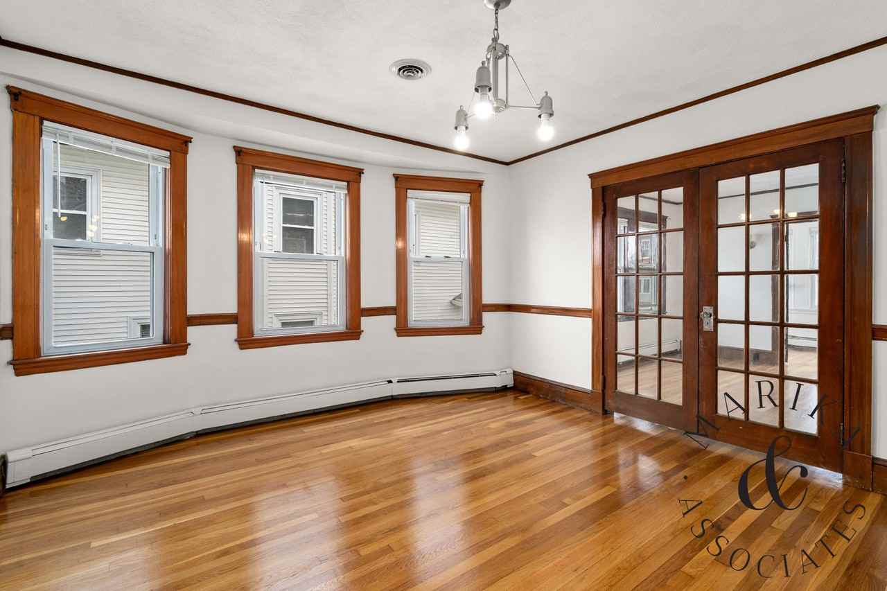 38 Blenford Rd - Photo 2 of 23